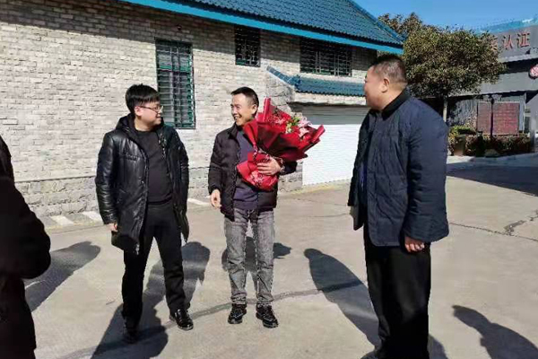 喜迎新春，南莫鎮(zhèn)領導到我公司慰問走訪